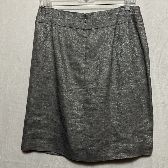 Talbots Lined Blend Women’s Gray Pleated Shimmer Skirt Size 10P - Picture 2 of 4